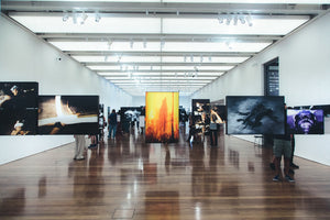 Ce presupune vizitarea unei expoziţii de artă?